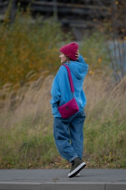 Torebka listonoszka fuksja MINI