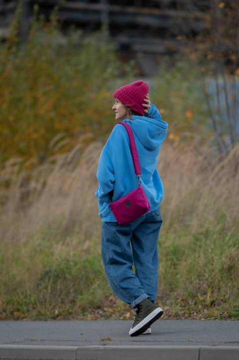 Torebka listonoszka fuksja MINI