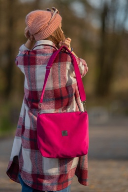 Torebka listonoszka fuksja maxi