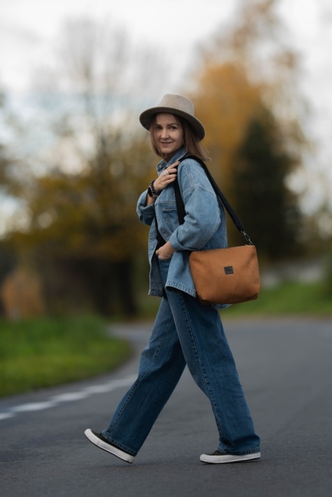 Torebka listonoszka rdzawa midi