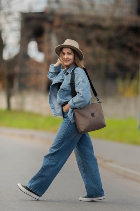 Torebka listonoszka ziemia midi